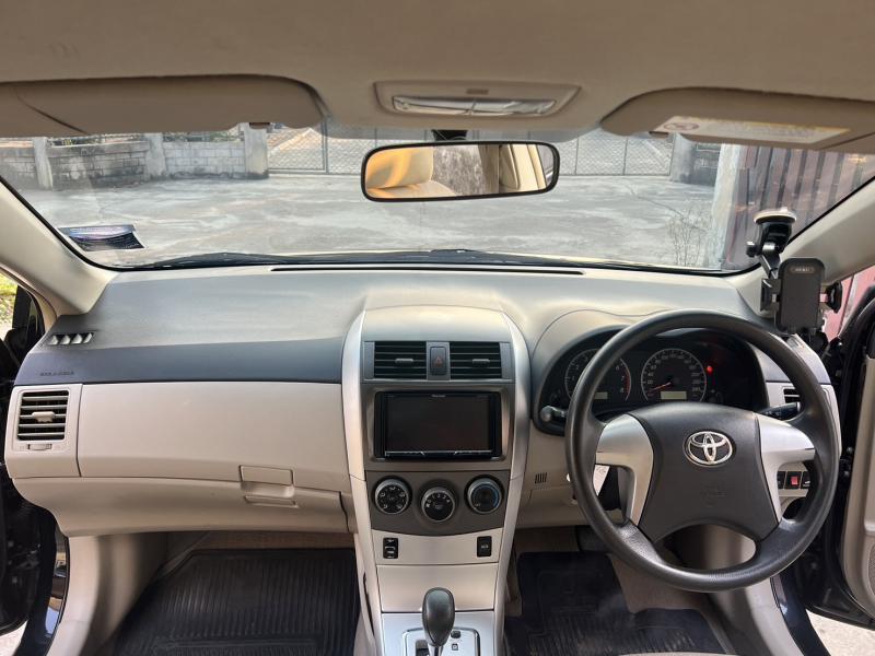 TOYOTA Altis 2012