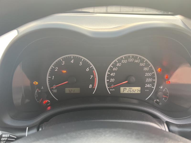 TOYOTA Altis 2012